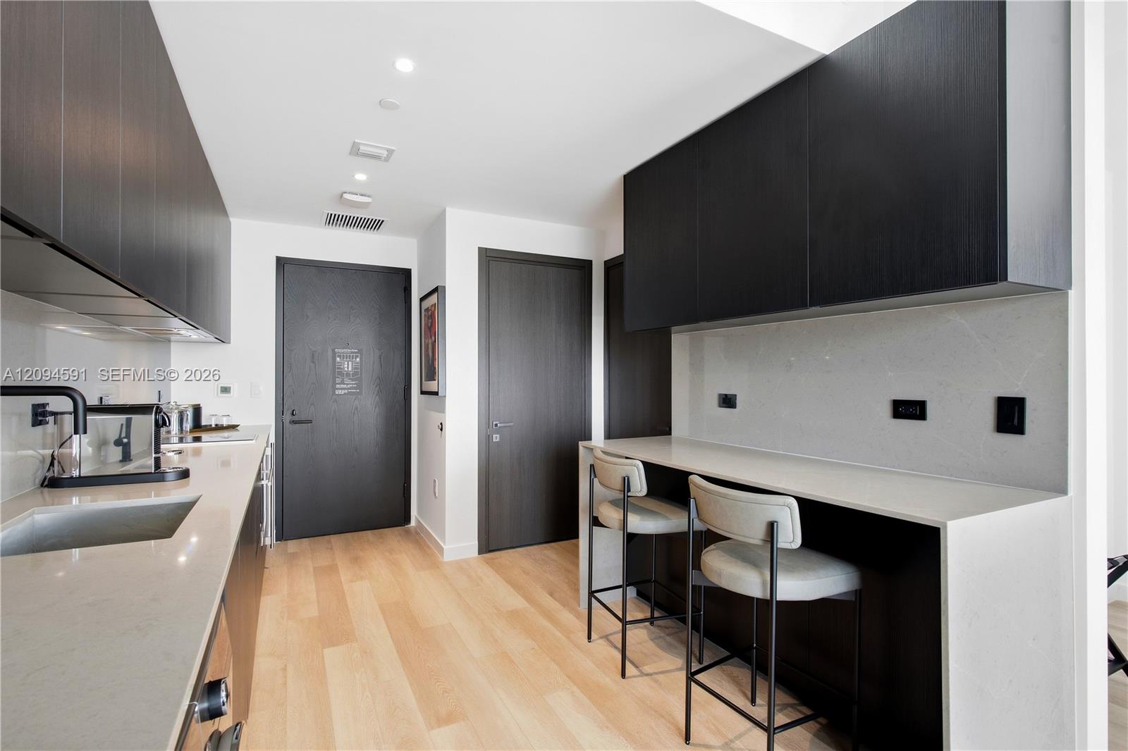 See details 3111 0 / 1 460 sq. ft. $ 2026-09-23 0 Photo
