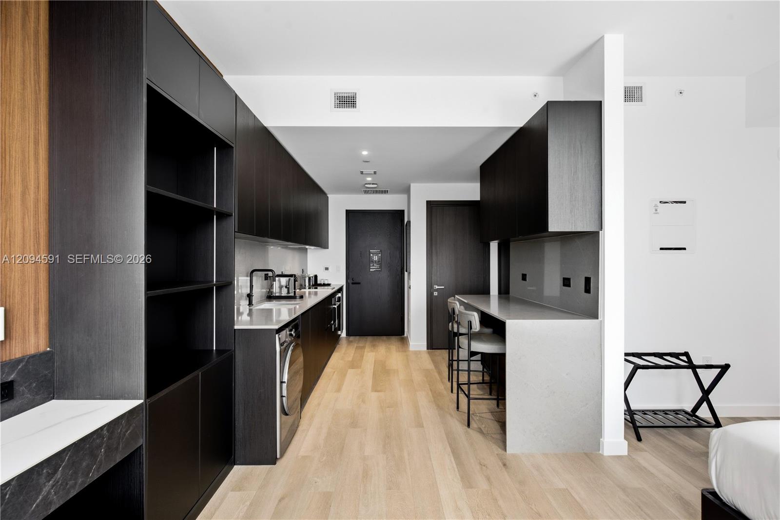 See details 3111 0 / 1 460 sq. ft. $ 2026-09-23 0 Photo
