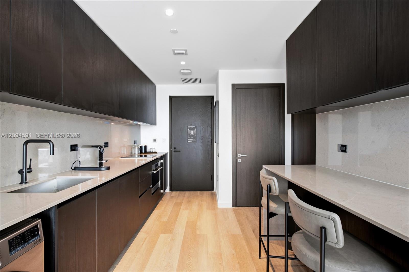 See details 3111 0 / 1 460 sq. ft. $ 2026-09-23 0 Photo