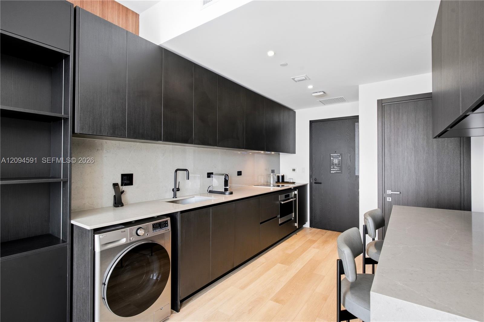 See details 3111 0 / 1 460 sq. ft. $ 2026-09-23 0 Photo