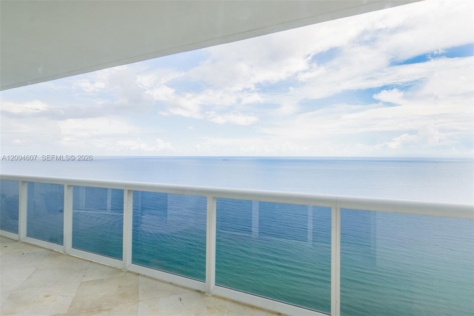 3702 3 / 3 1841 sq. ft. $ 2026-09-23 0 foto