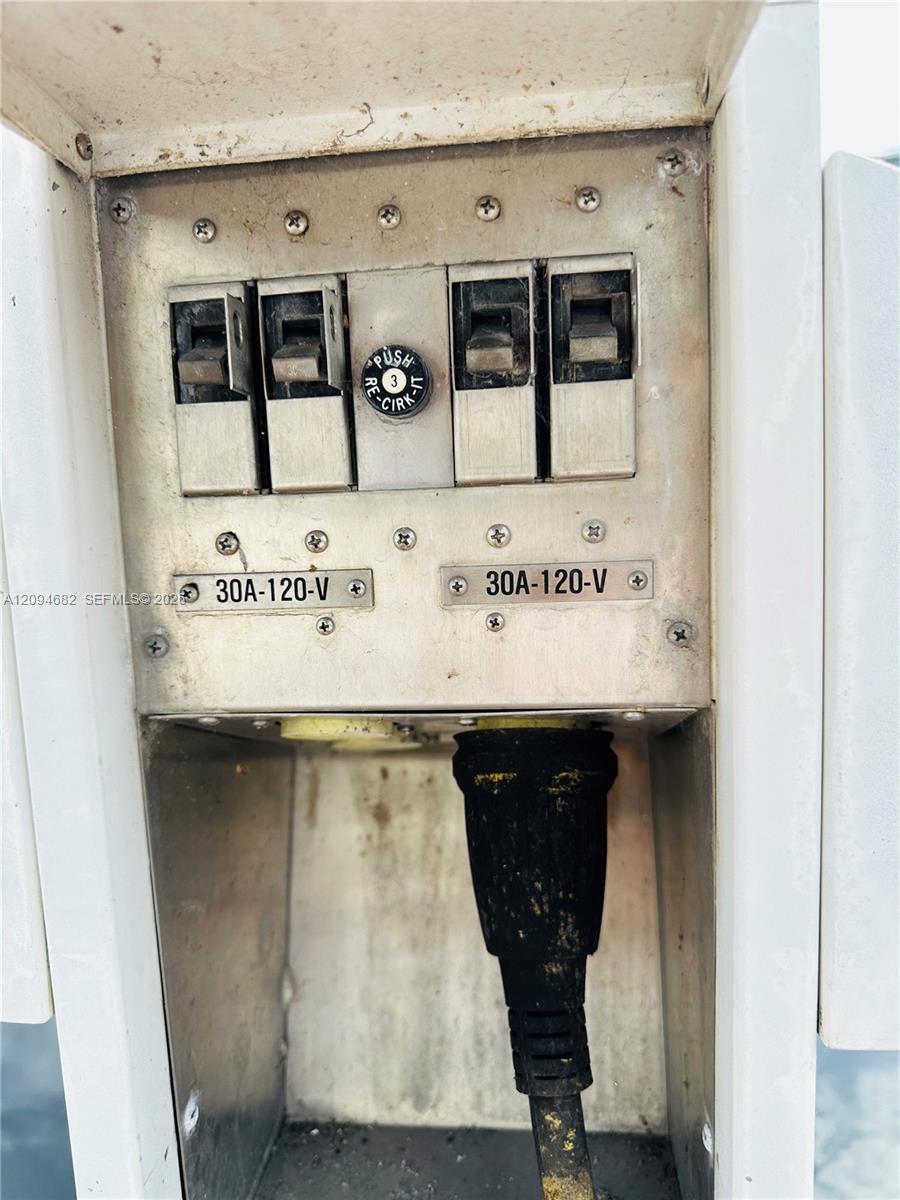   /   кв.футов $ 2026-09-23 0 Фото