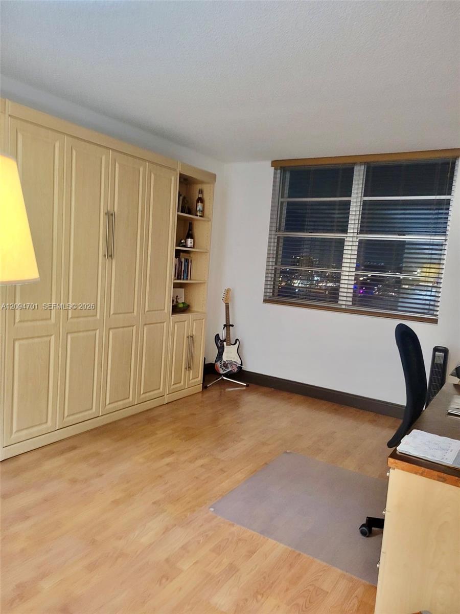 1923 2 / 2 1220 sq. ft. $ 2026-09-23 0 foto