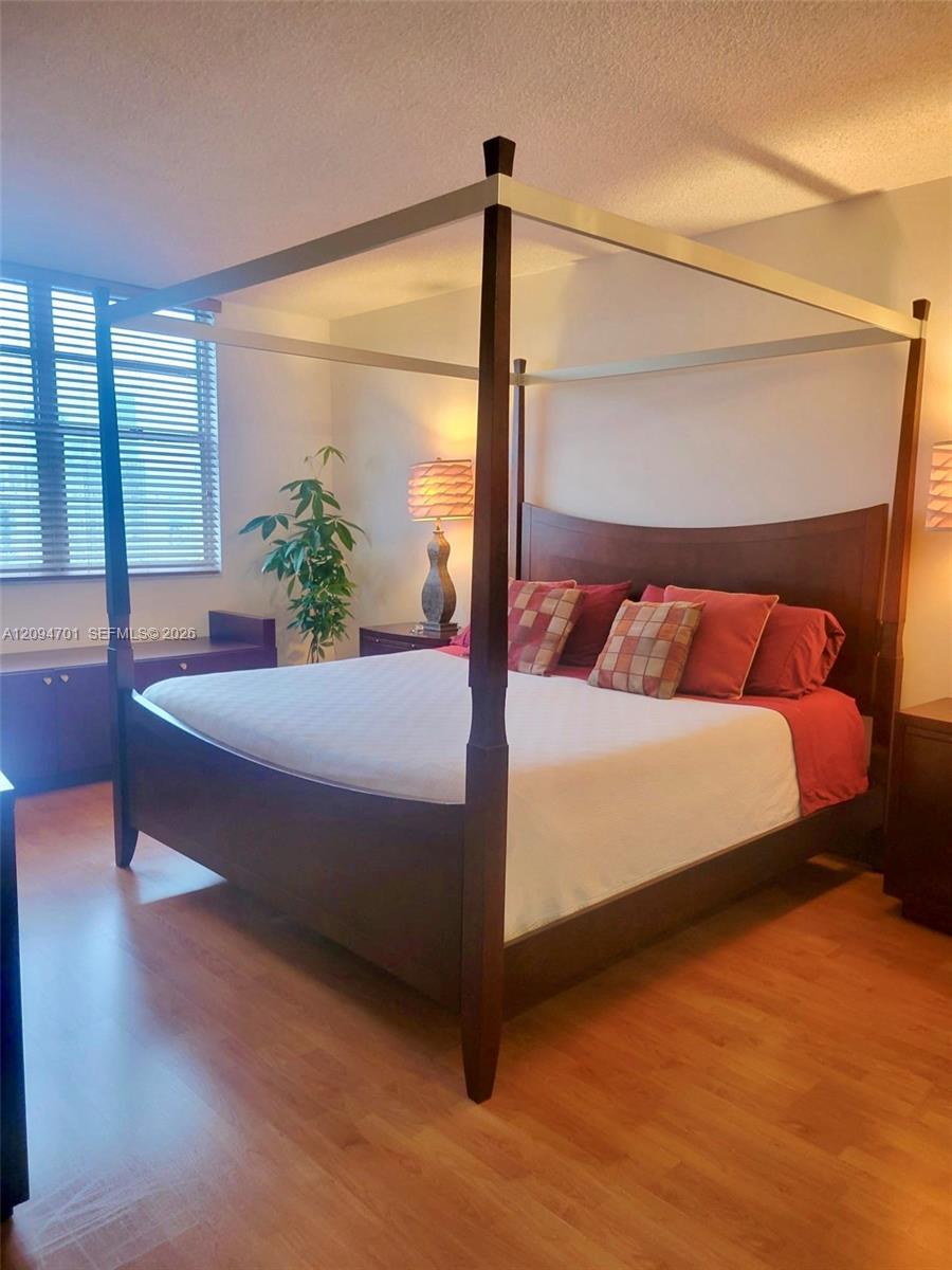 1923 2 / 2 1220 sq. ft. $ 2026-09-23 0 foto
