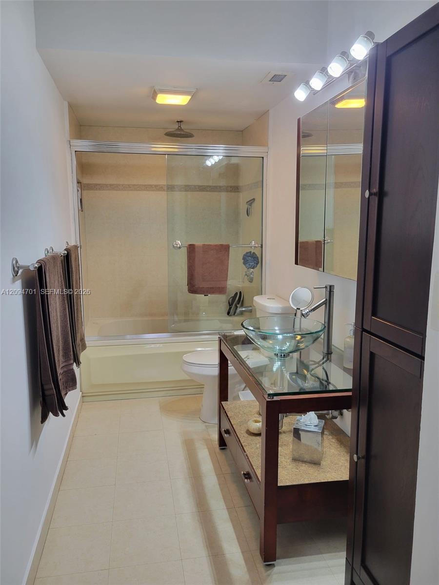 1923 2 / 2 1220 sq. ft. $ 2026-09-23 0 foto