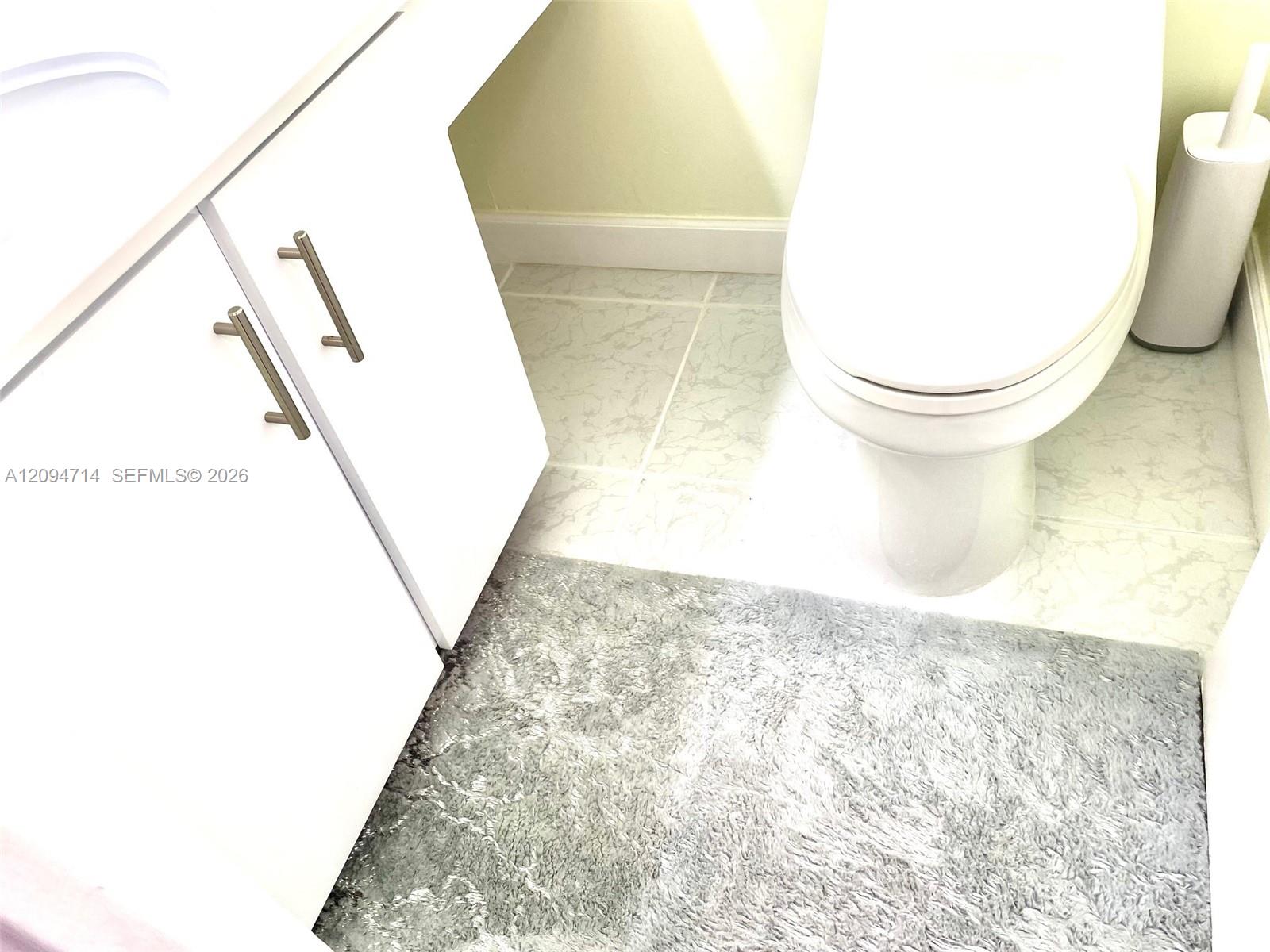 Ver detalles 615 1 / 2 943 sq. ft. $ 2026-09-23 0 foto