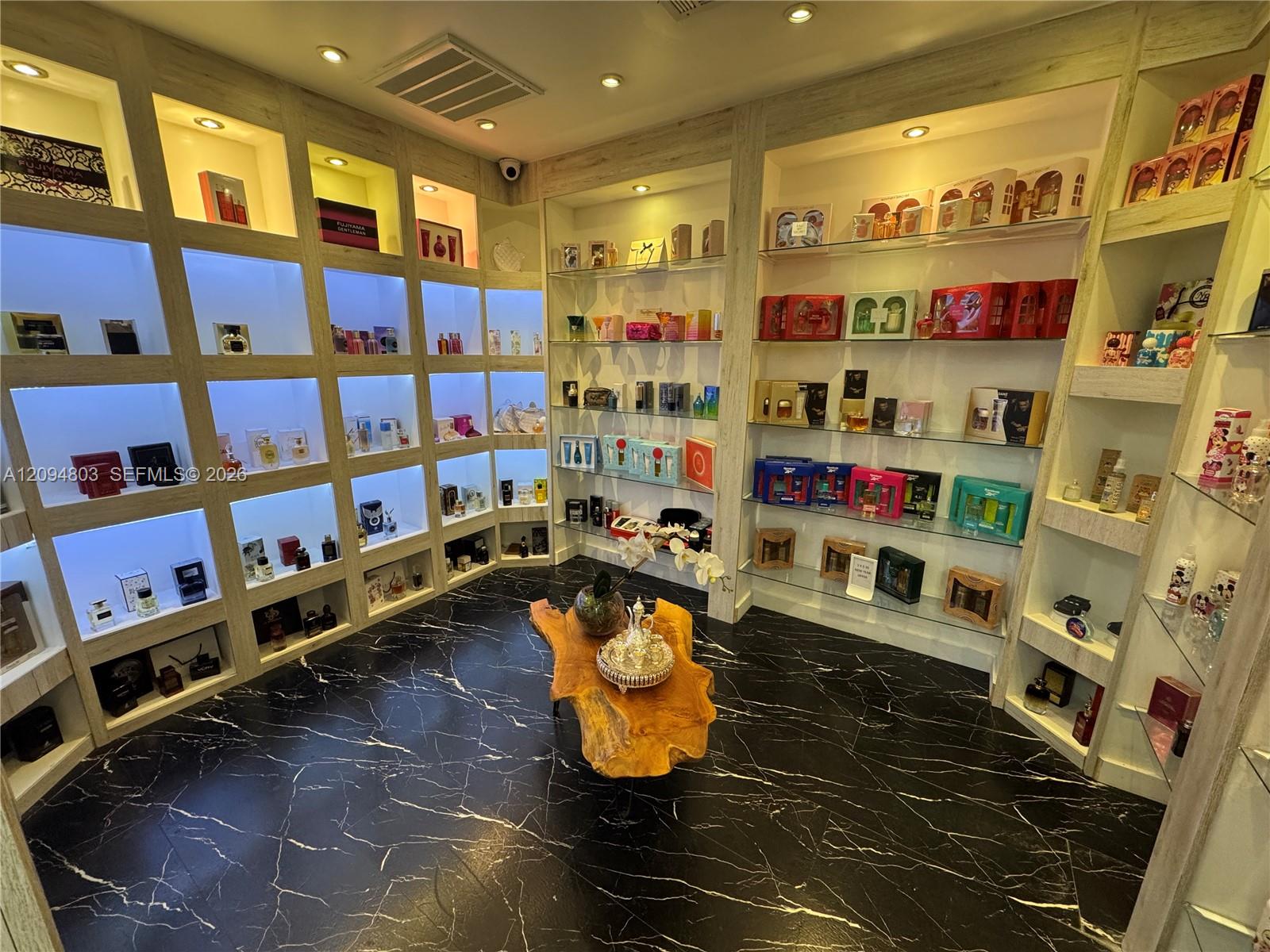 Ver detalles / sq. ft. $ 2026-09-24 0 foto