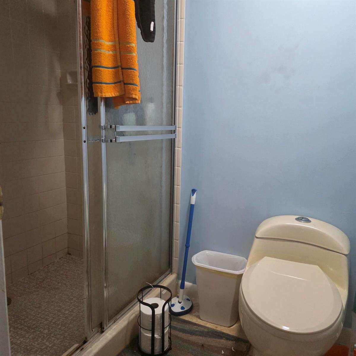 305 2 / 2 1437 sq. ft. $ 2026-09-25 0 foto