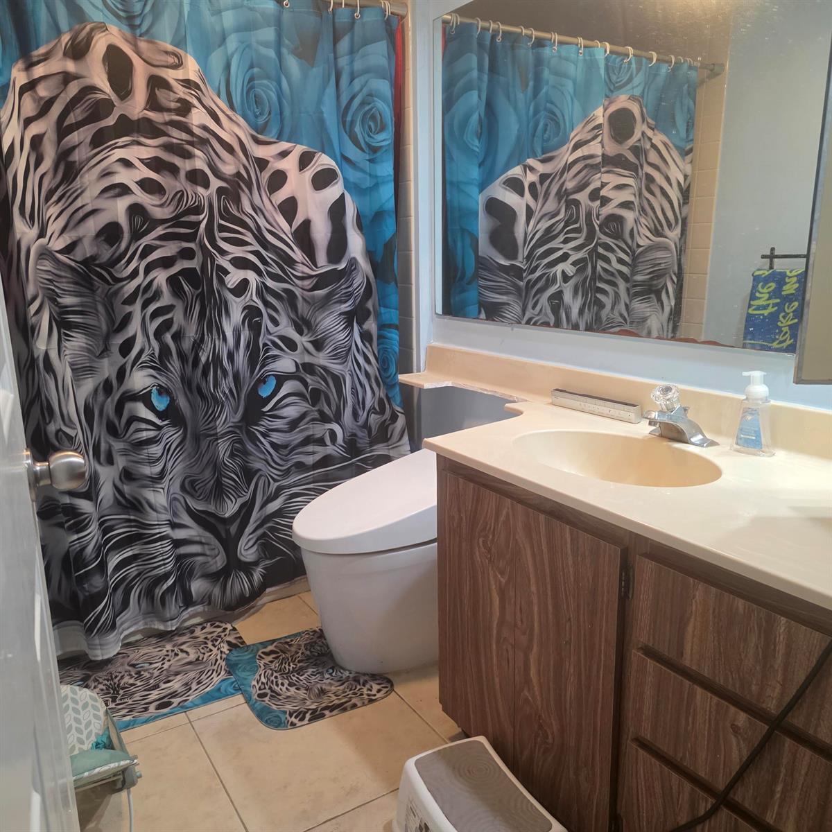 305 2 / 2 1437 sq. ft. $ 2026-09-25 0 foto