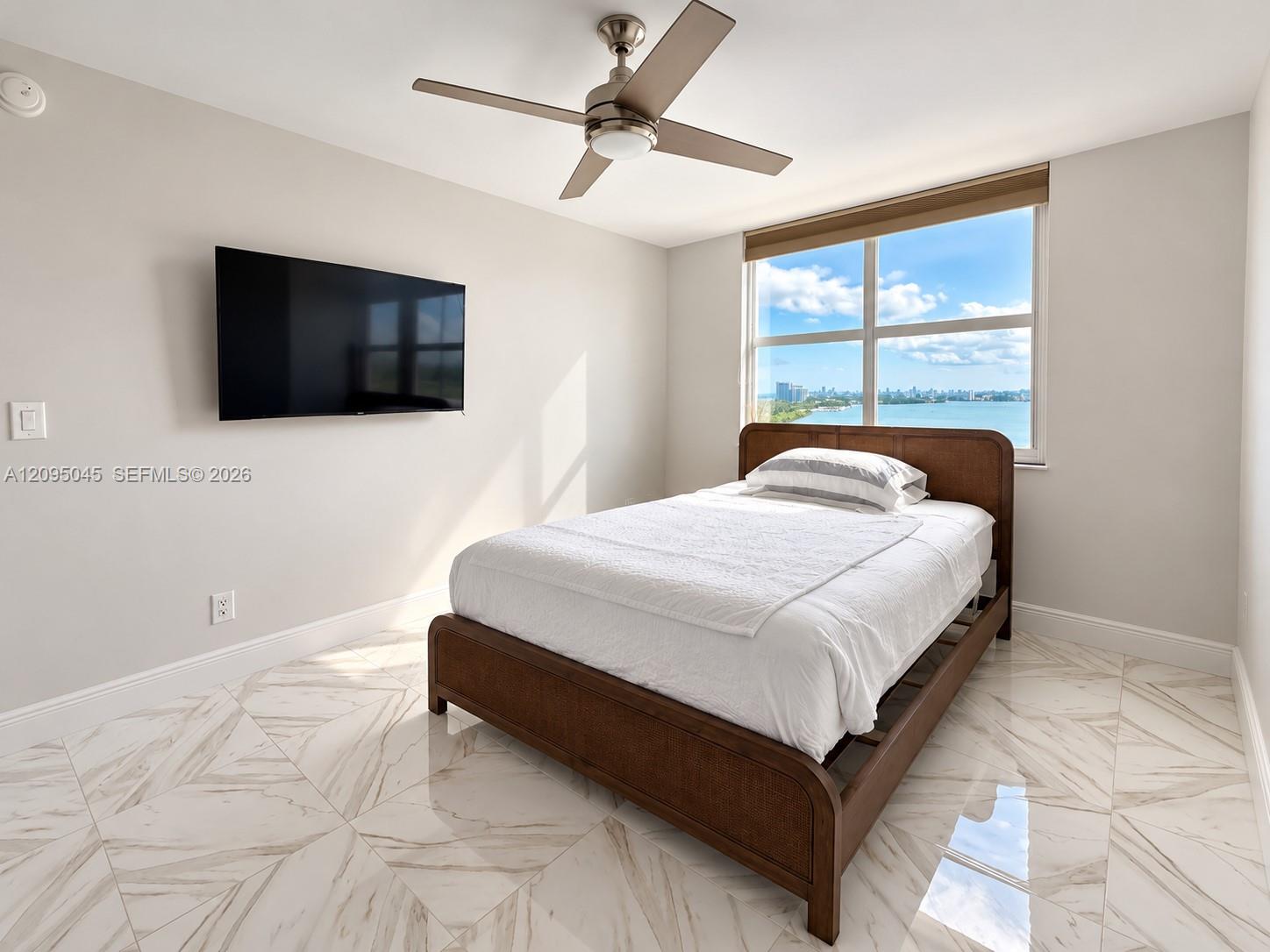 2014 1 / 2 762 sq. ft. $ 2026-09-24 0 foto