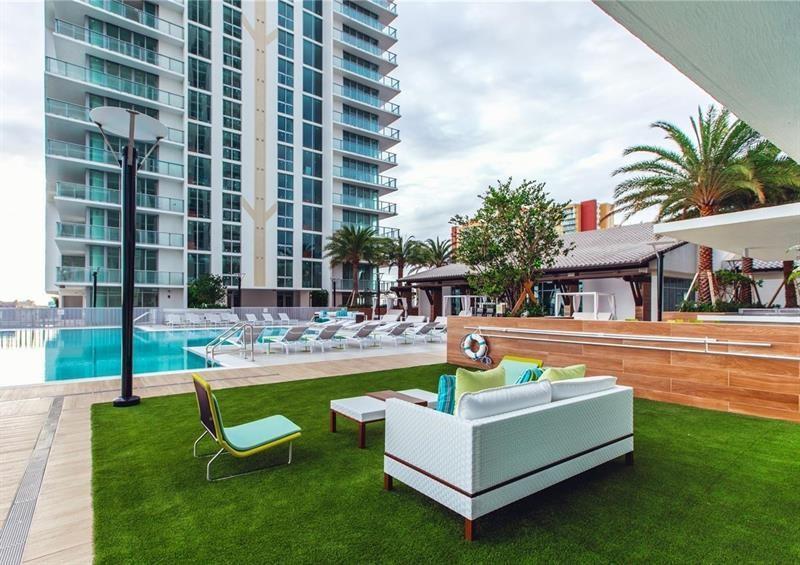 803 2 / 3 1524 sq. ft. $ 2026-09-28 0 Photo