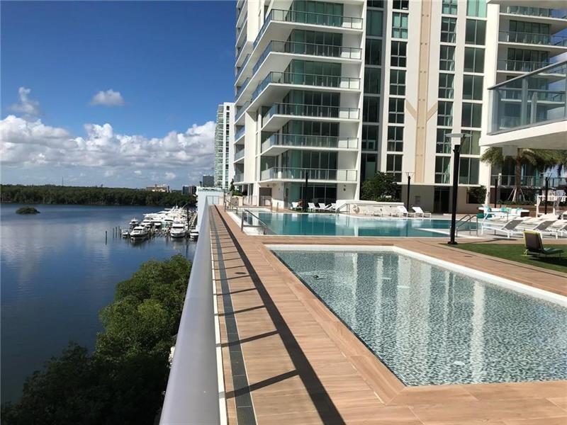 803 2 / 3 1524 sq. ft. $ 2026-09-28 0 Photo