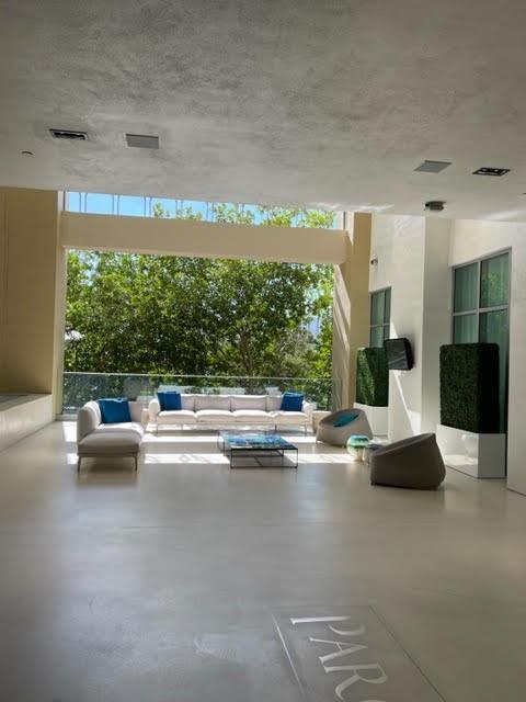 803 2 / 3 1524 sq. ft. $ 2026-09-28 0 Photo