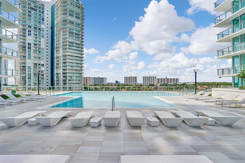 803 2 / 3 1524 sq. ft. $ 2026-09-28 0 Photo
