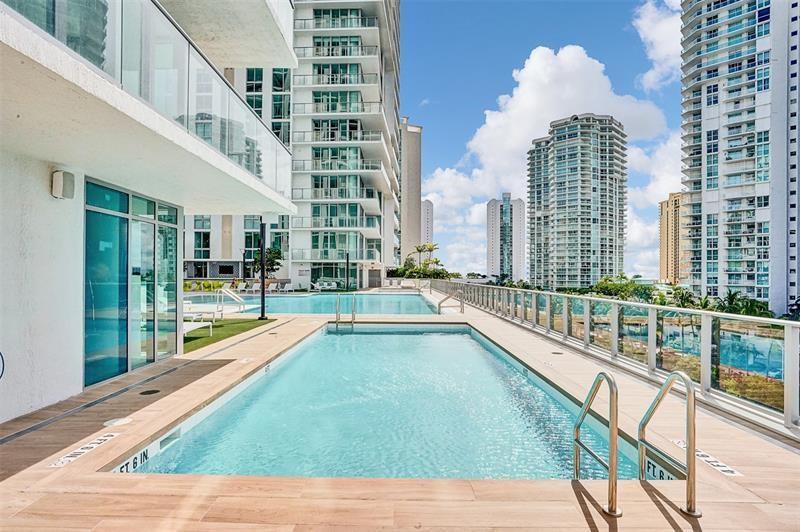803 2 / 3 1524 sq. ft. $ 2026-09-28 0 Photo