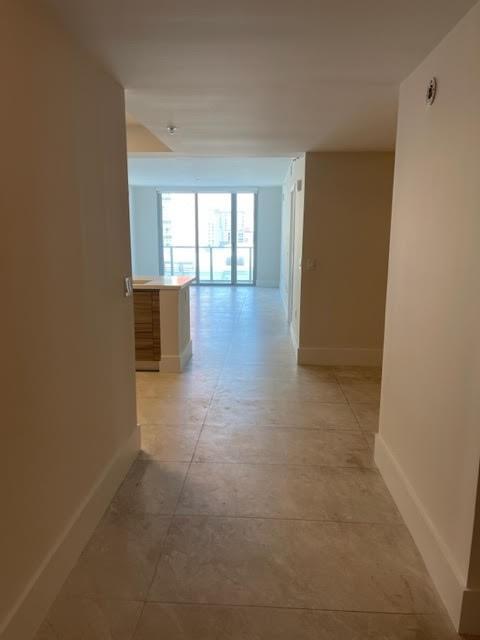 803 2 / 3 1524 sq. ft. $ 2026-09-28 0 Photo