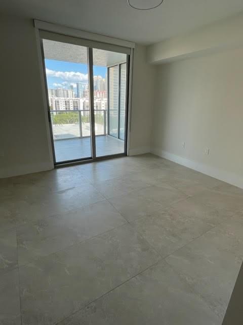 803 2 / 3 1524 sq. ft. $ 2026-09-28 0 Photo