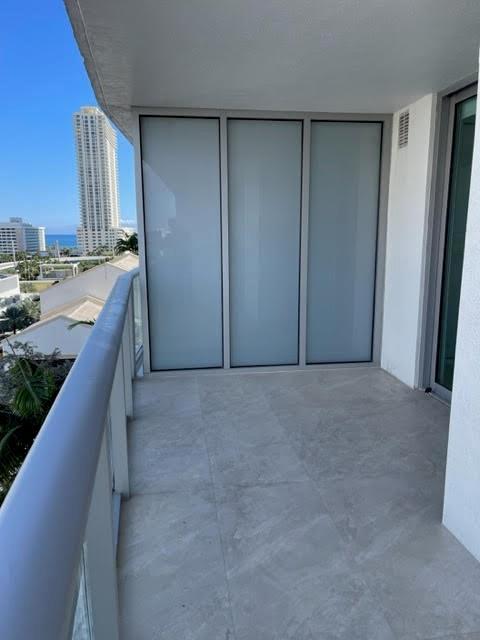 803 2 / 3 1524 sq. ft. $ 2026-09-28 0 Photo