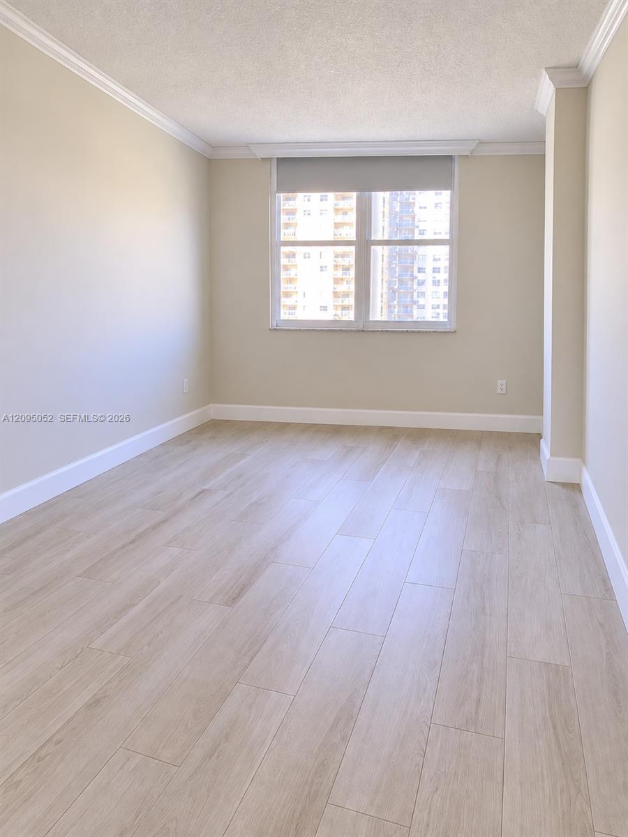 621 2 / 2 1350 sq. ft. $ 2026-09-24 0 Photo