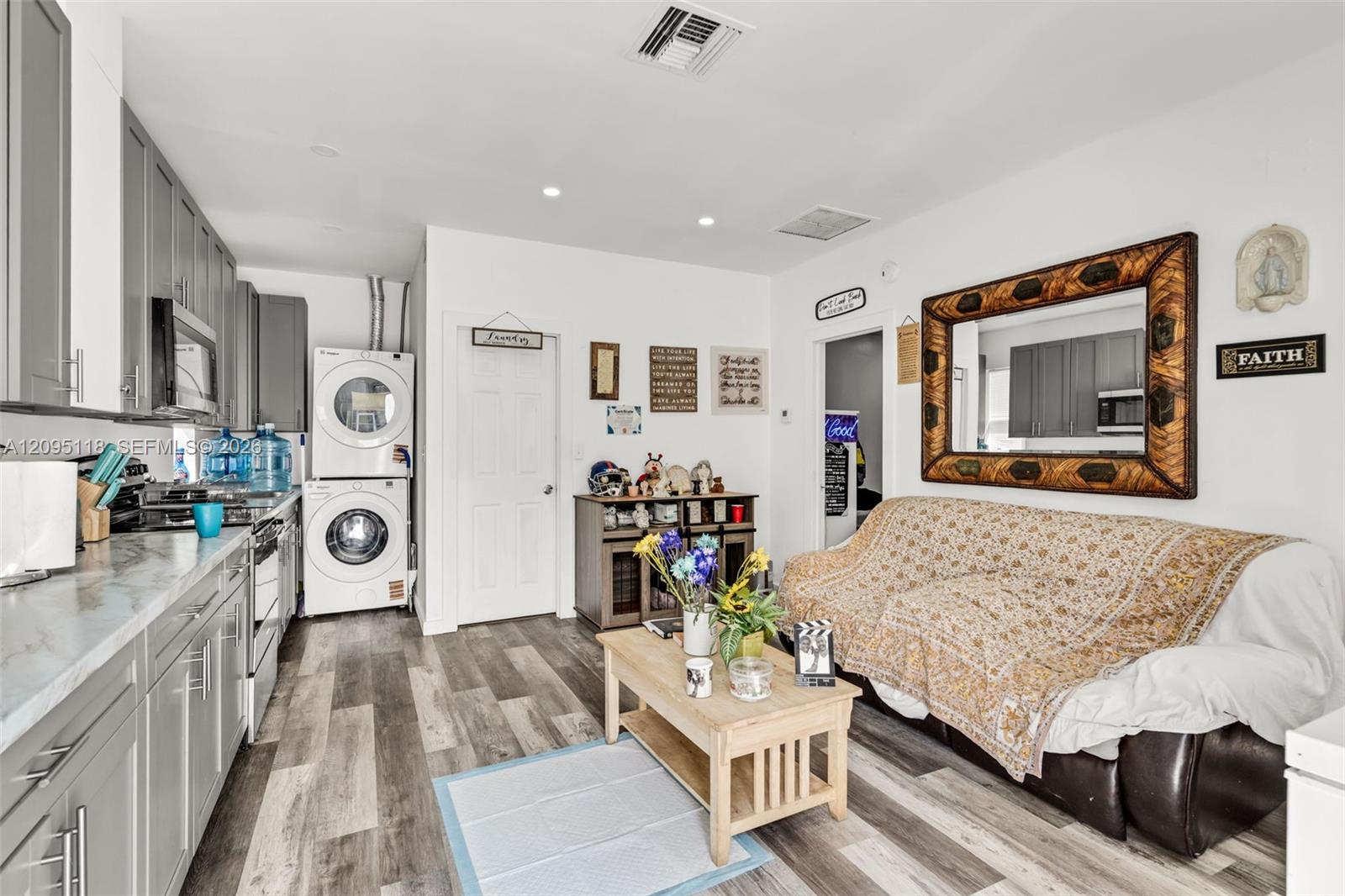 Ver detalles / 2548 sq. ft. $ 2026-09-28 0 foto