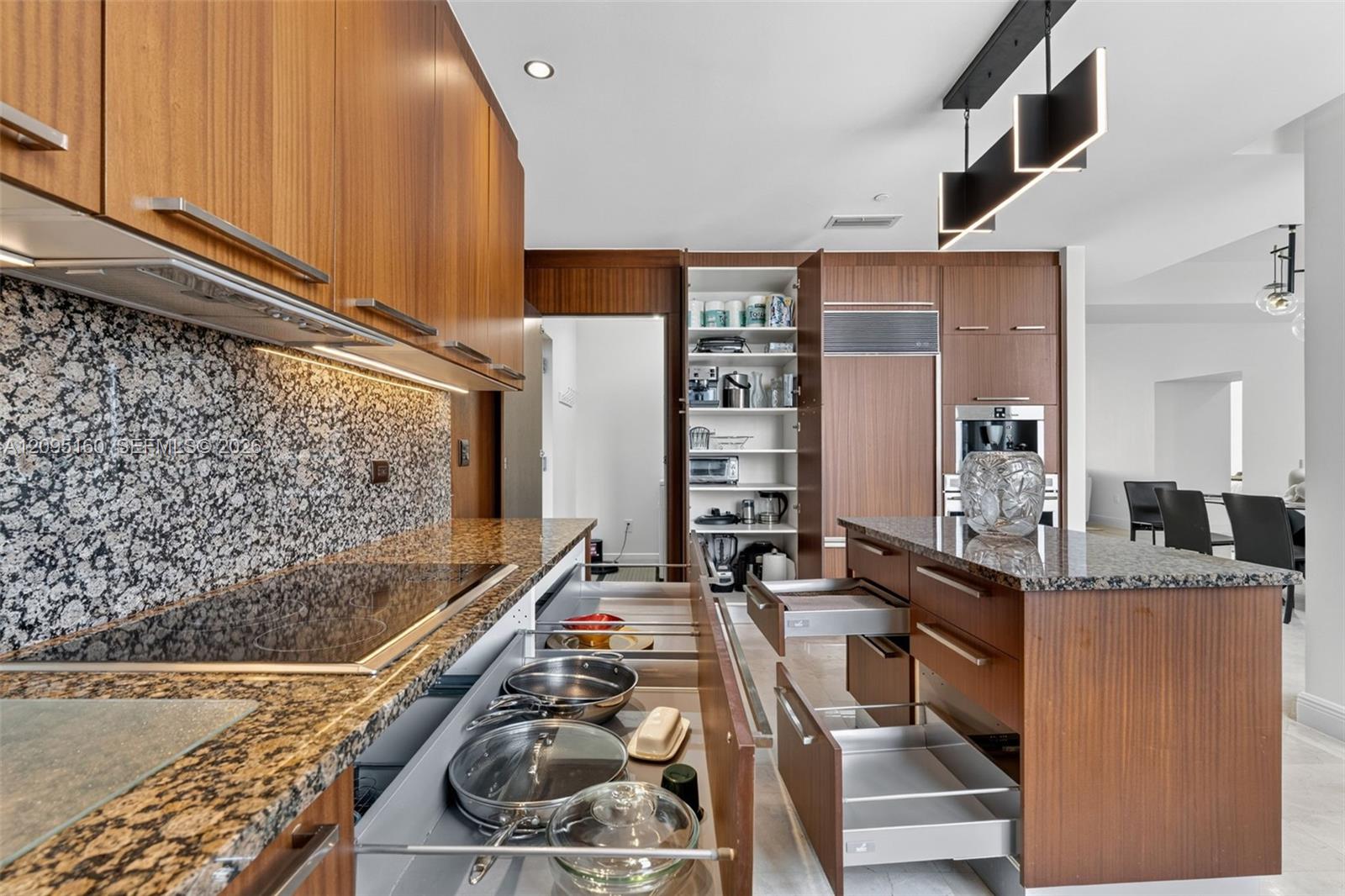 See details 2606 3 / 4 2327 sq. ft. $ 2026-09-24 0 Photo