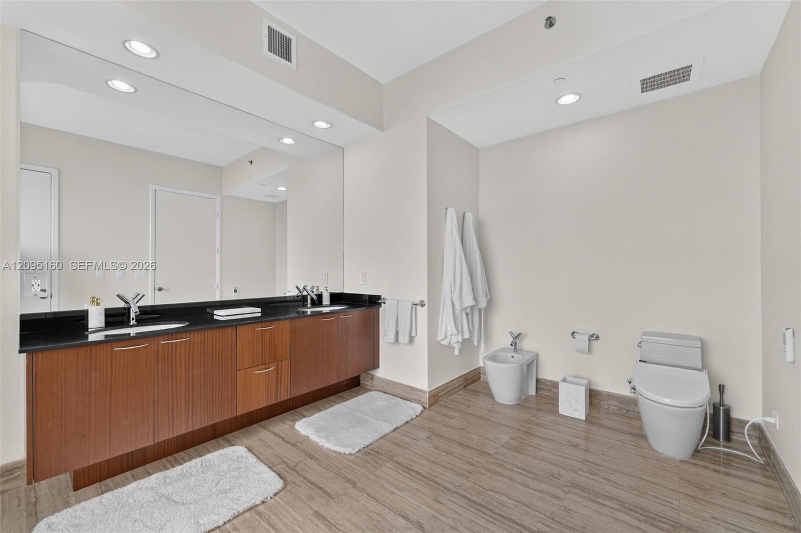 See details 2606 3 / 4 2327 sq. ft. $ 2026-09-24 0 Photo