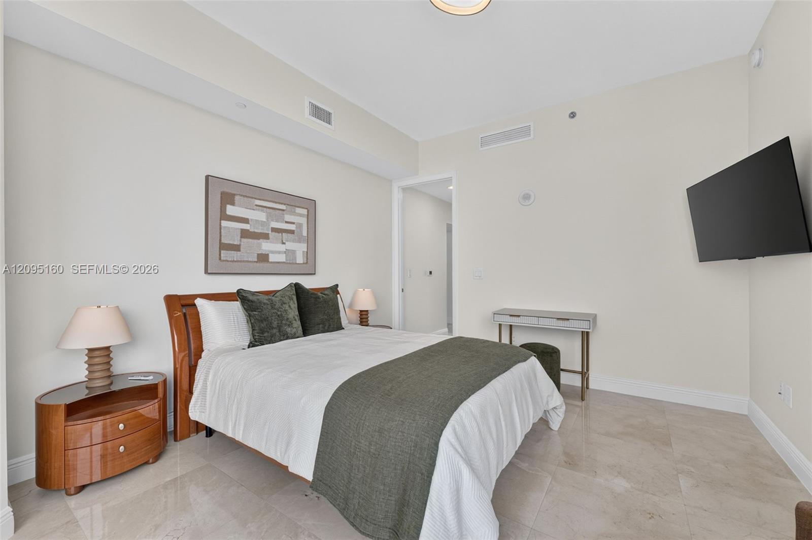 See details 2606 3 / 4 2327 sq. ft. $ 2026-09-24 0 Photo
