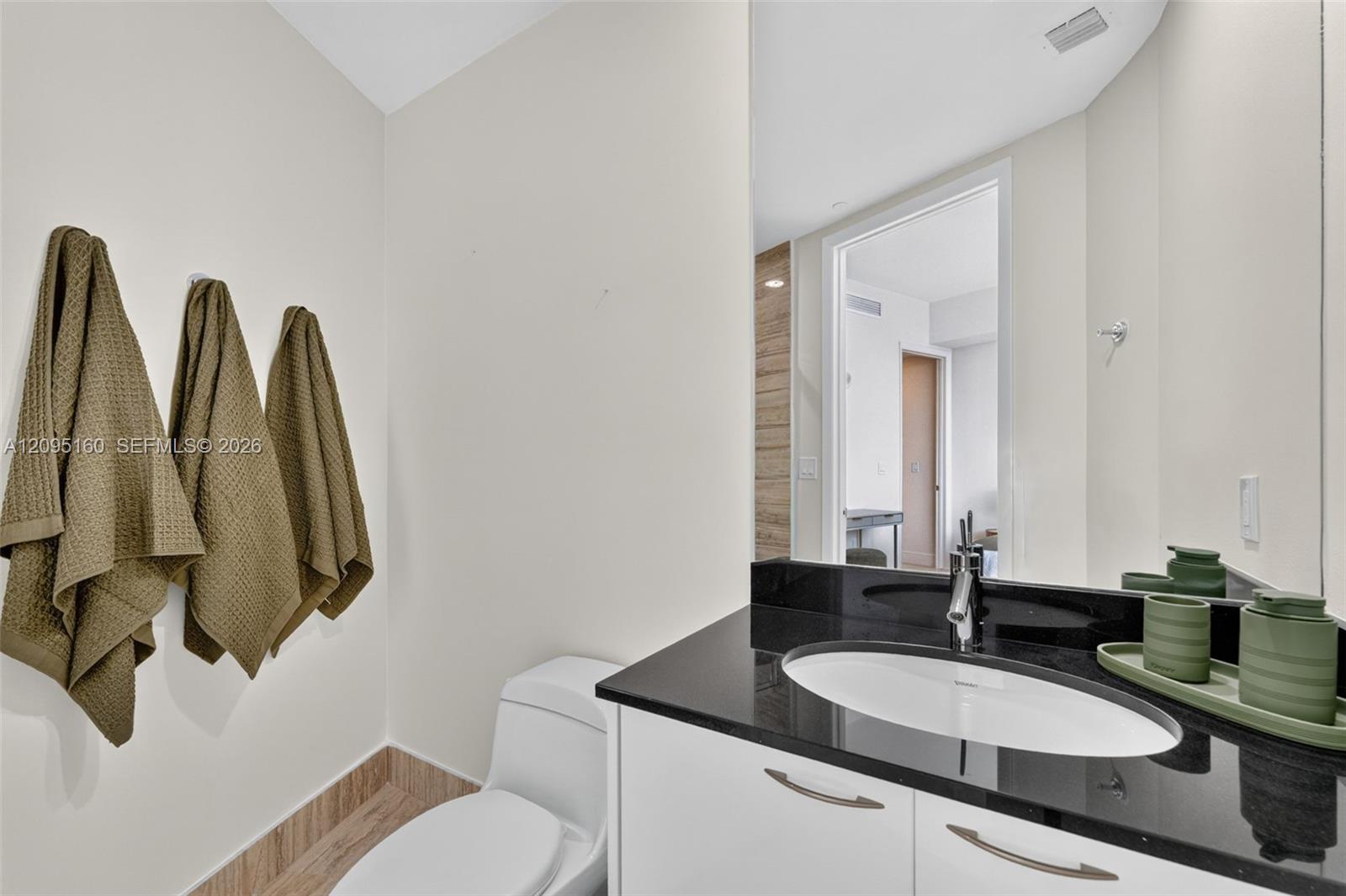 See details 2606 3 / 4 2327 sq. ft. $ 2026-09-24 0 Photo