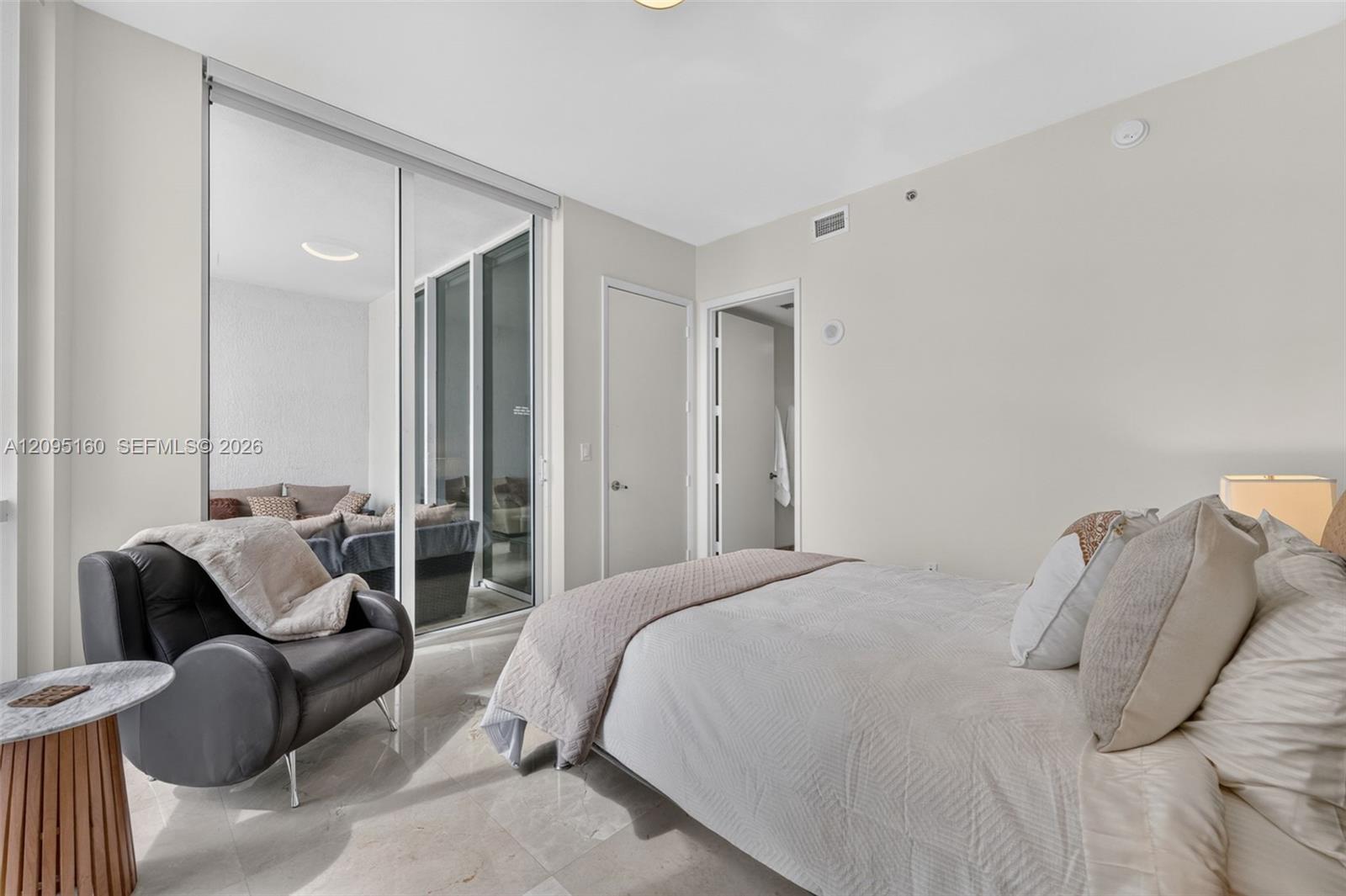 See details 2606 3 / 4 2327 sq. ft. $ 2026-09-24 0 Photo