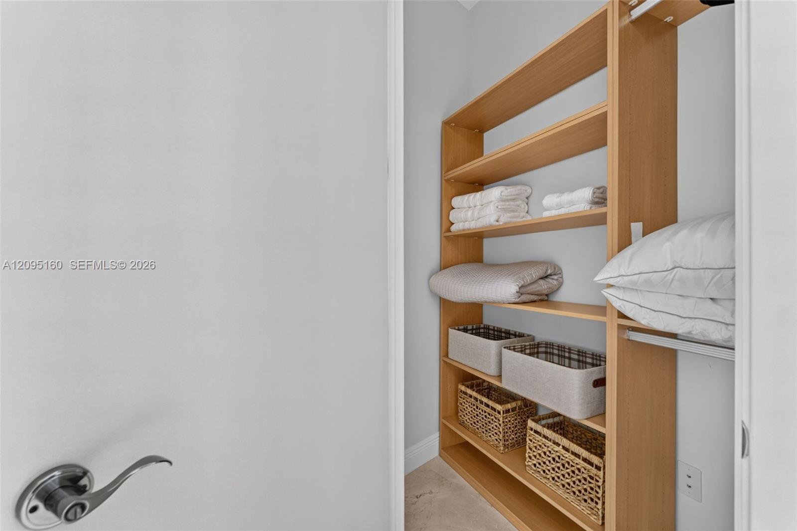 See details 2606 3 / 4 2327 sq. ft. $ 2026-09-24 0 Photo