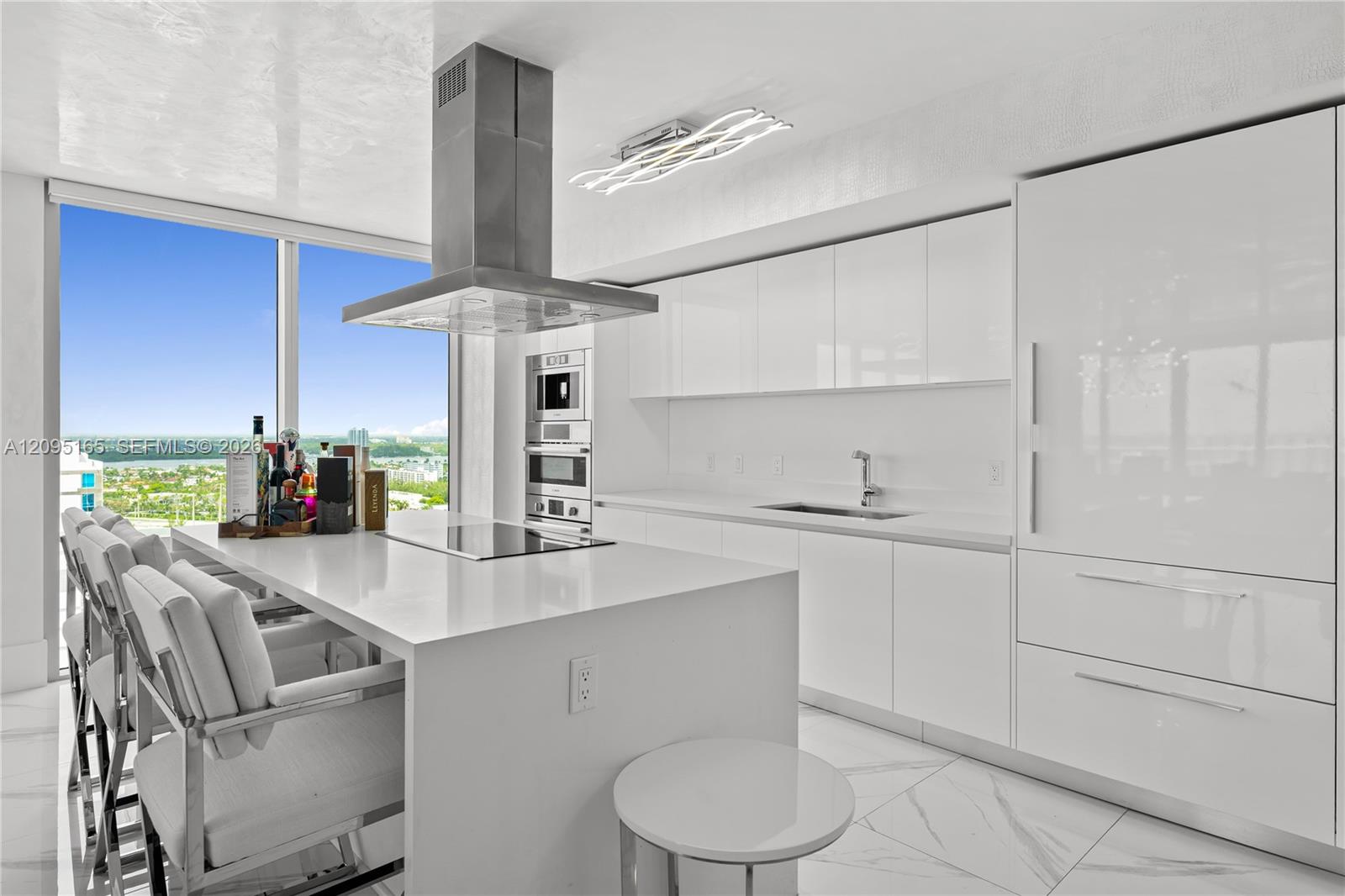 See details 5-2302 3 / 4 1892 sq. ft. $ 2026-09-24 0 Photo