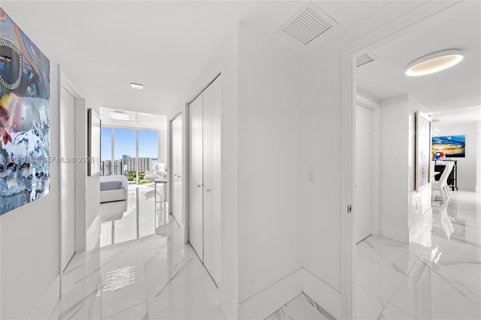 See details 5-2302 3 / 4 1892 sq. ft. $ 2026-09-24 0 Photo
