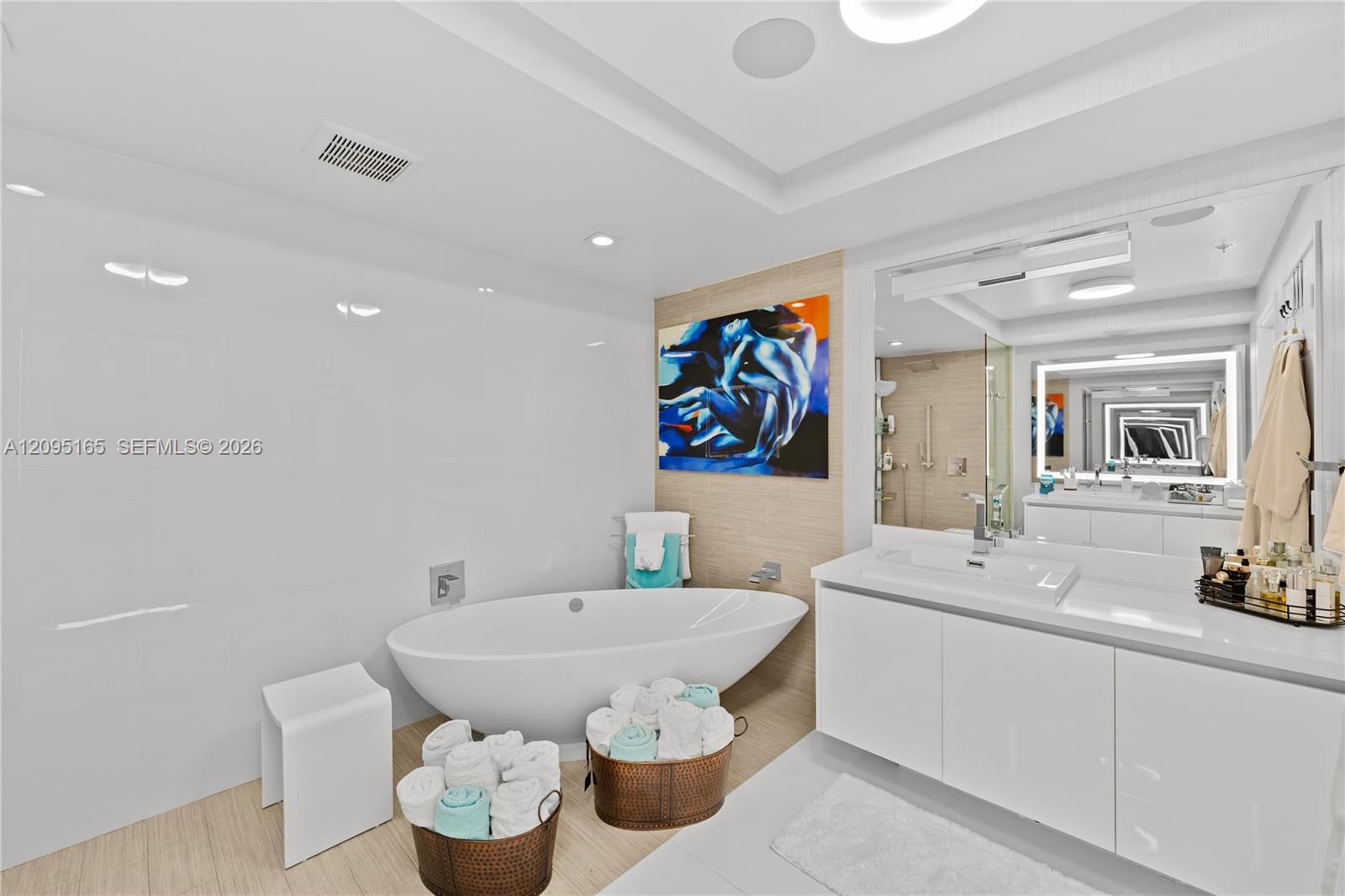 See details 5-2302 3 / 4 1892 sq. ft. $ 2026-09-24 0 Photo