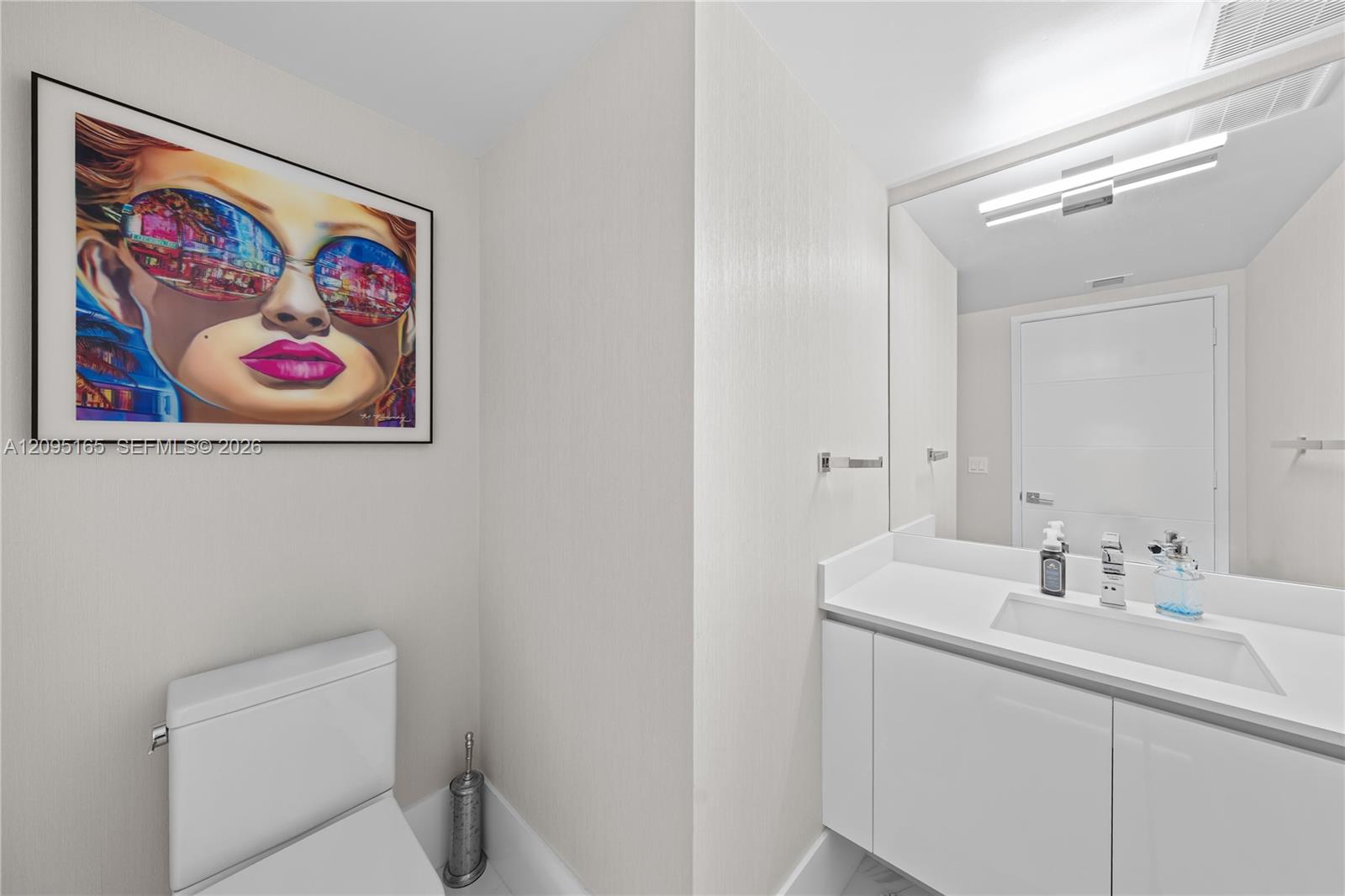 See details 5-2302 3 / 4 1892 sq. ft. $ 2026-09-24 0 Photo