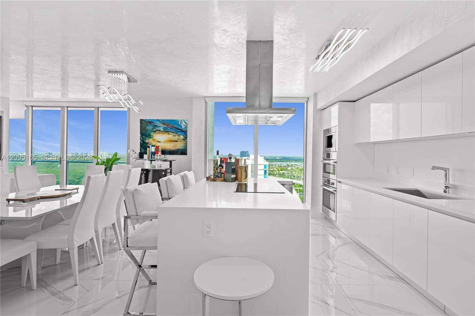 See details 5-2302 3 / 4 1892 sq. ft. $ 2026-09-24 0 Photo
