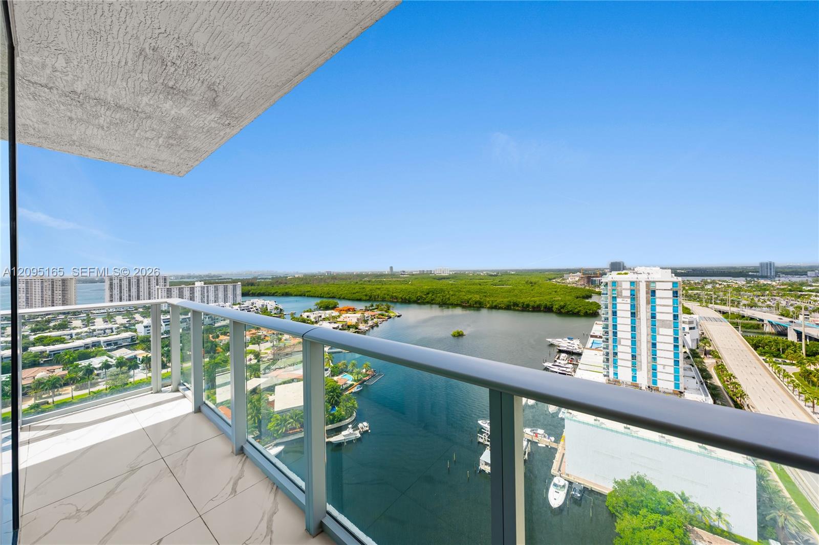 See details 5-2302 3 / 4 1892 sq. ft. $ 2026-09-24 0 Photo