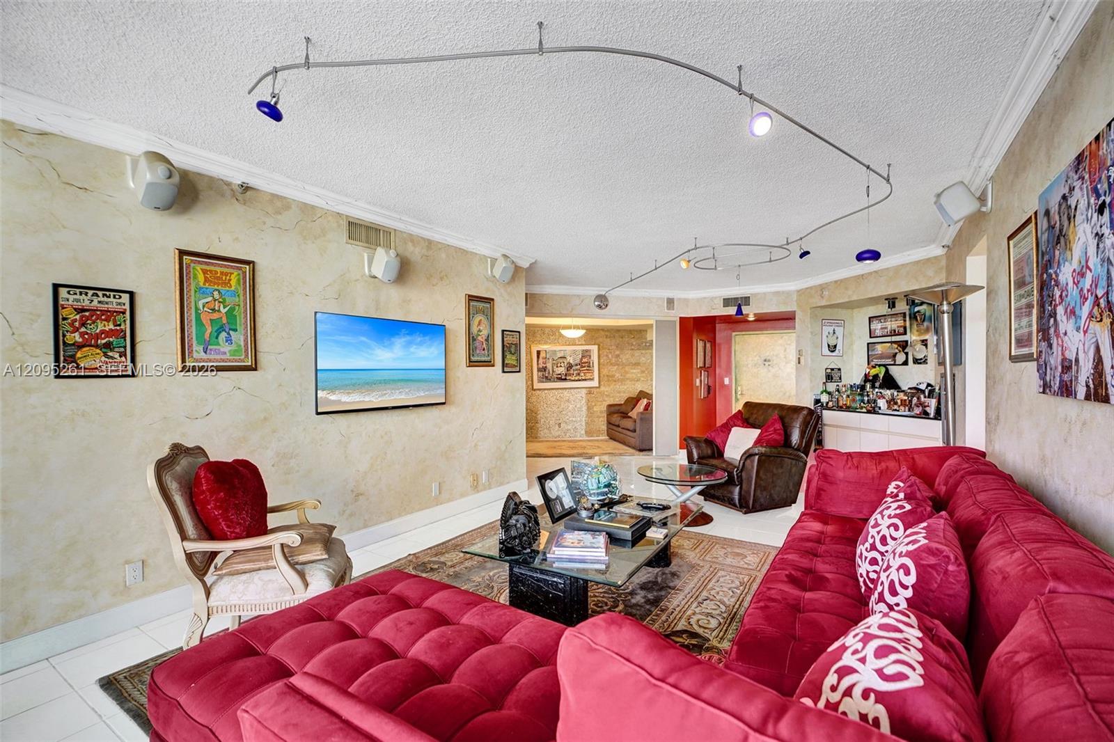 Ver detalles 2304 2 / 2 1607 sq. ft. $ 2026-09-24 0 foto