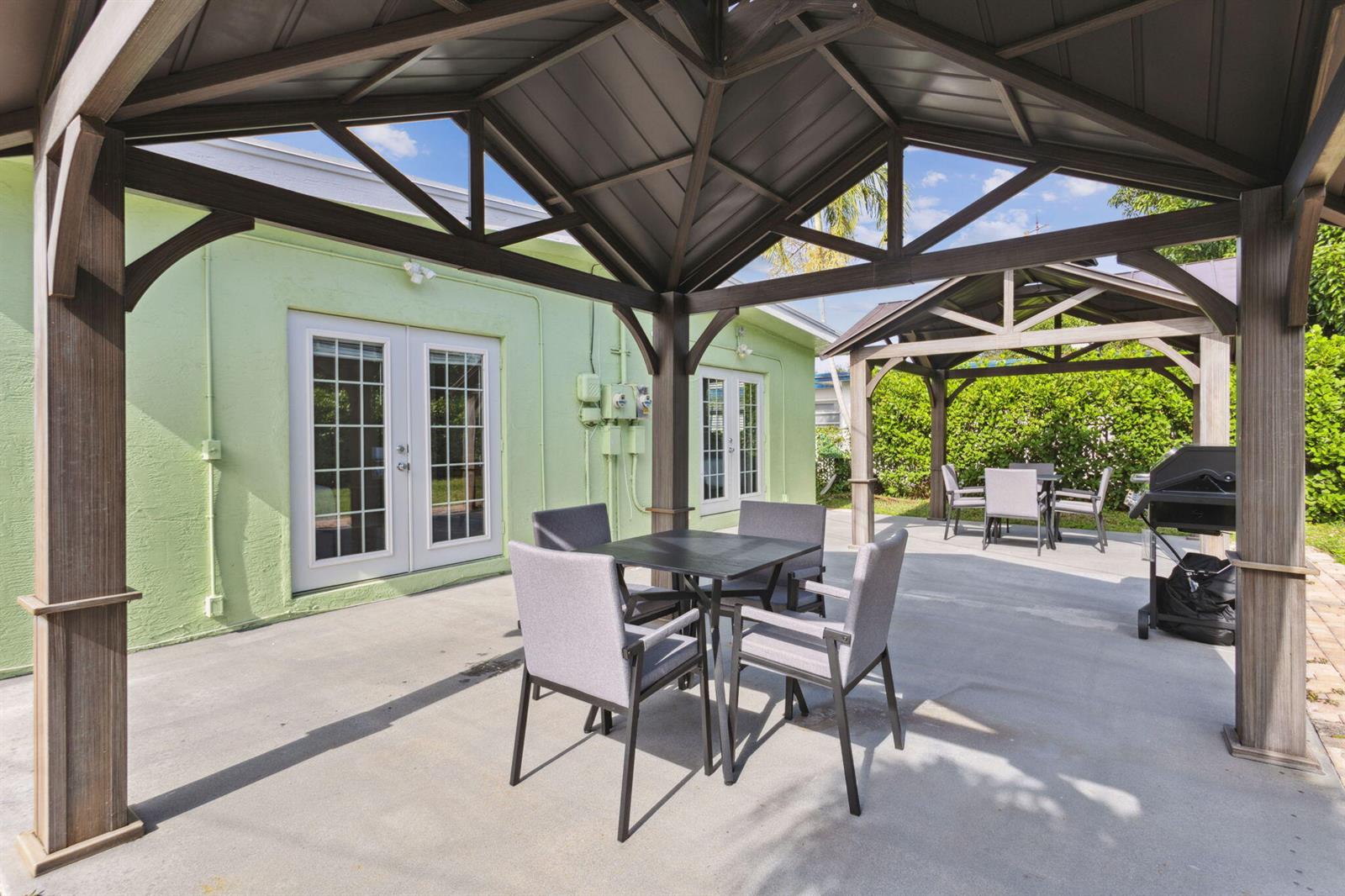 See details / 0 2944 sq. ft. $ 2026-09-25 0 Photo