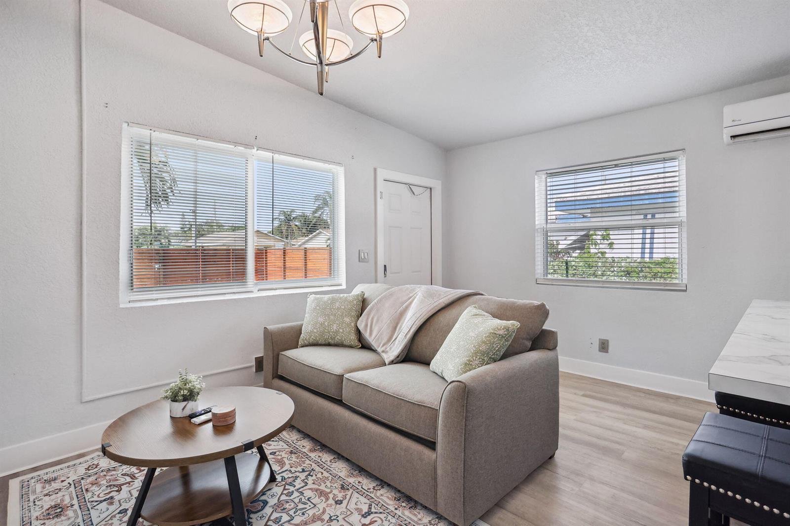 See details / 0 2944 sq. ft. $ 2026-09-25 0 Photo