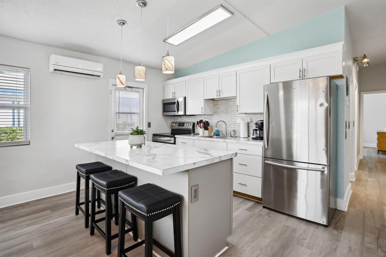 See details / 0 2944 sq. ft. $ 2026-09-25 0 Photo