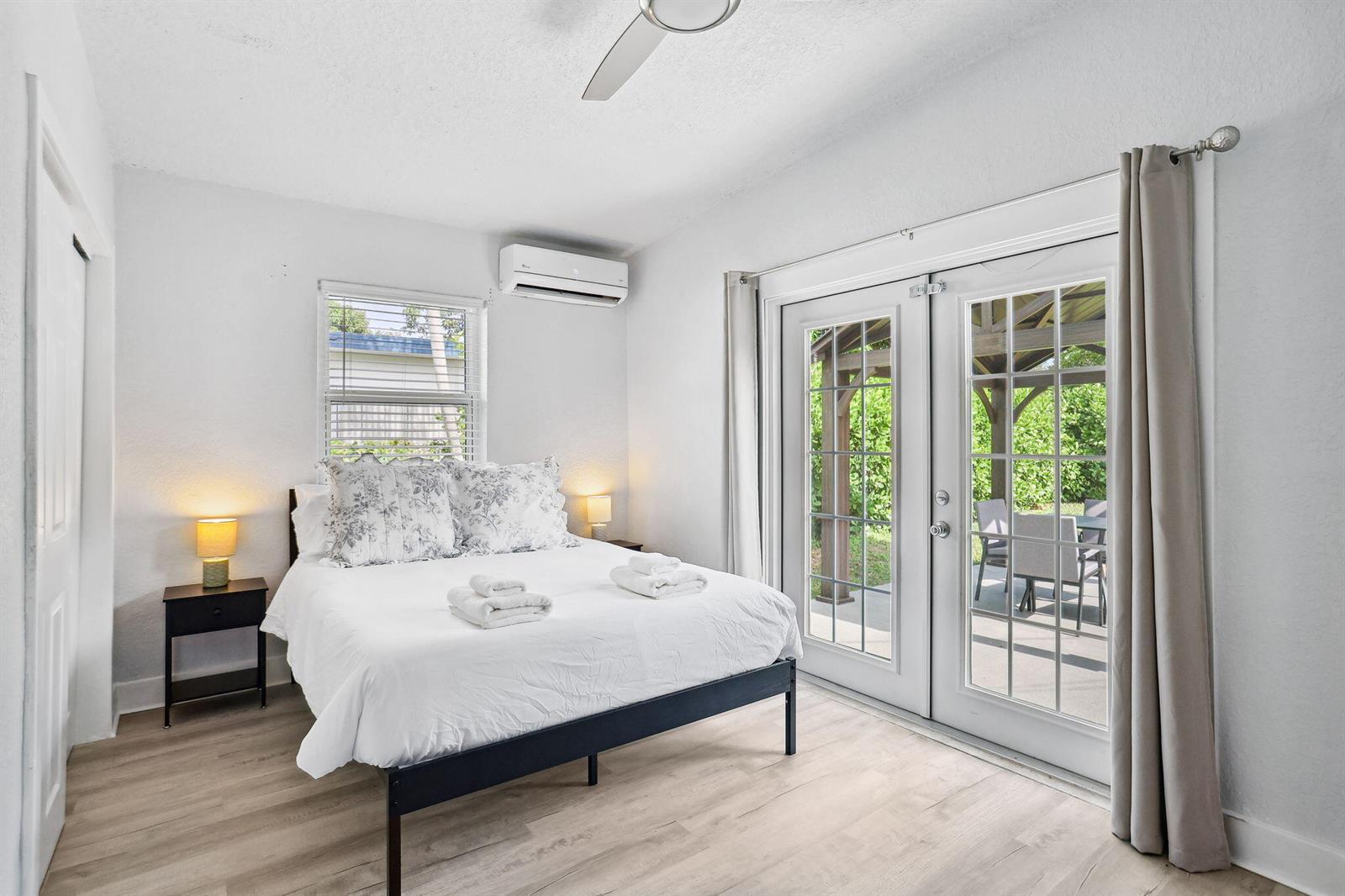 See details / 0 2944 sq. ft. $ 2026-09-25 0 Photo