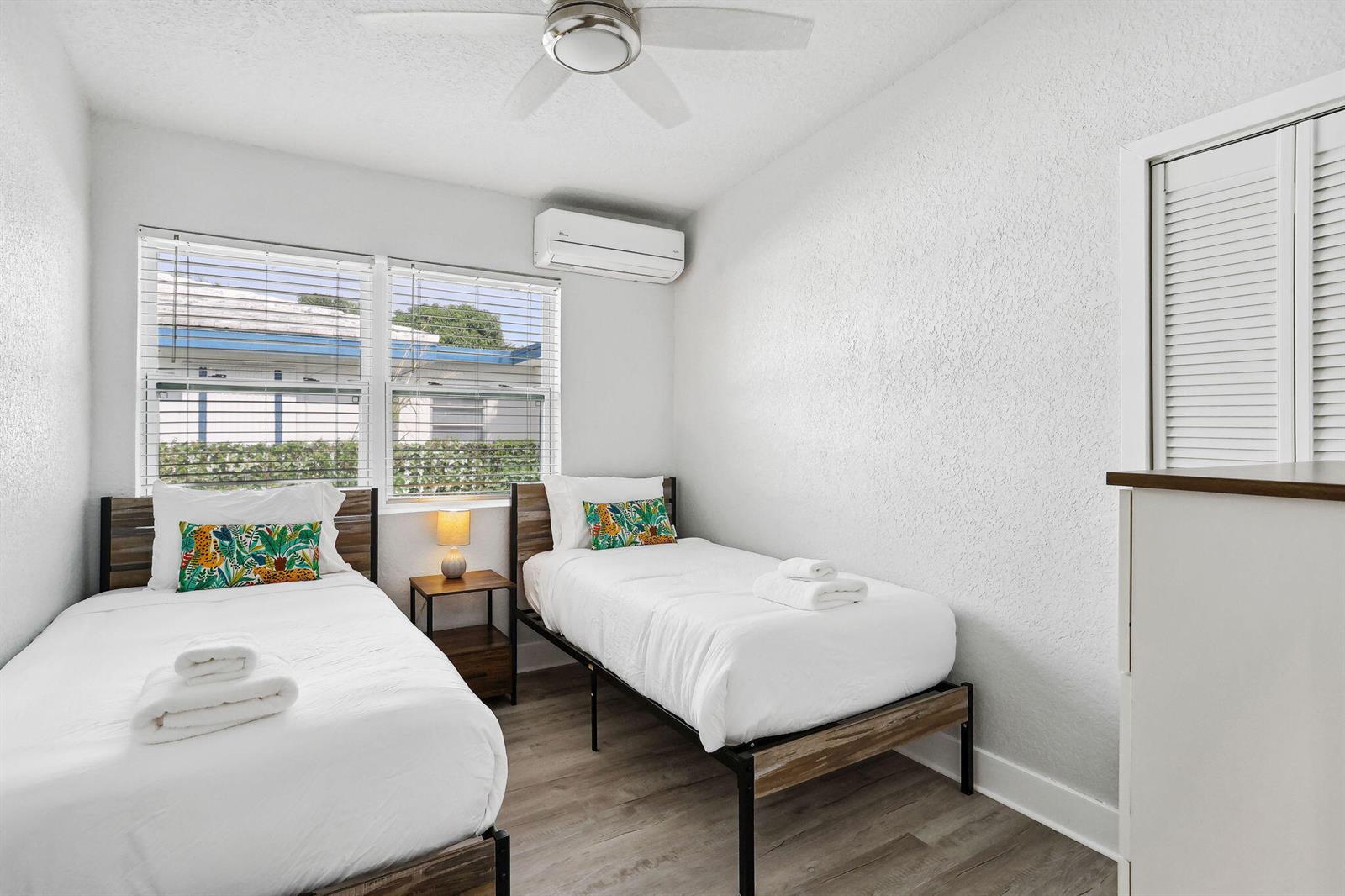 See details / 0 2944 sq. ft. $ 2026-09-25 0 Photo