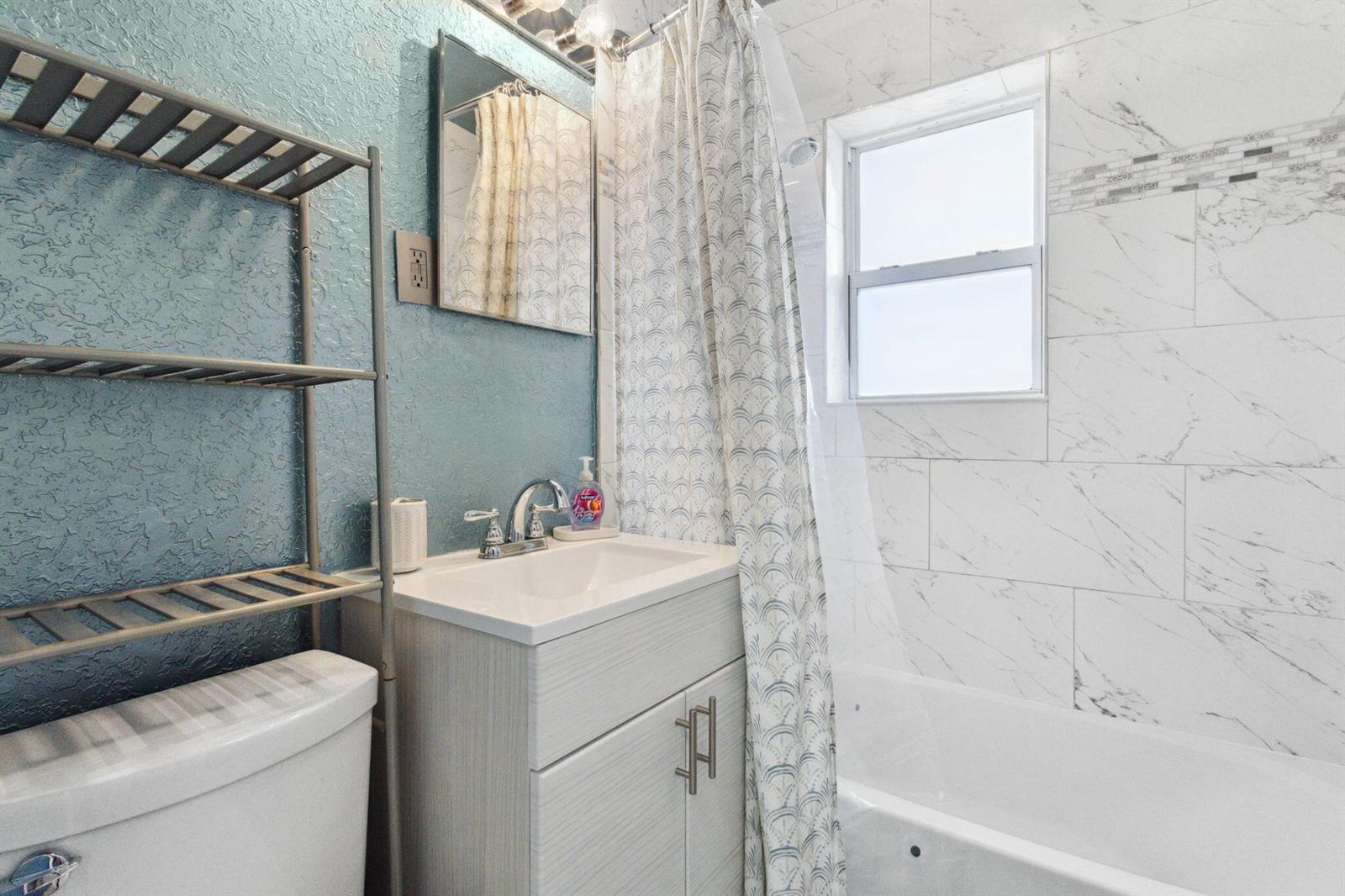 See details / 0 2944 sq. ft. $ 2026-09-25 0 Photo