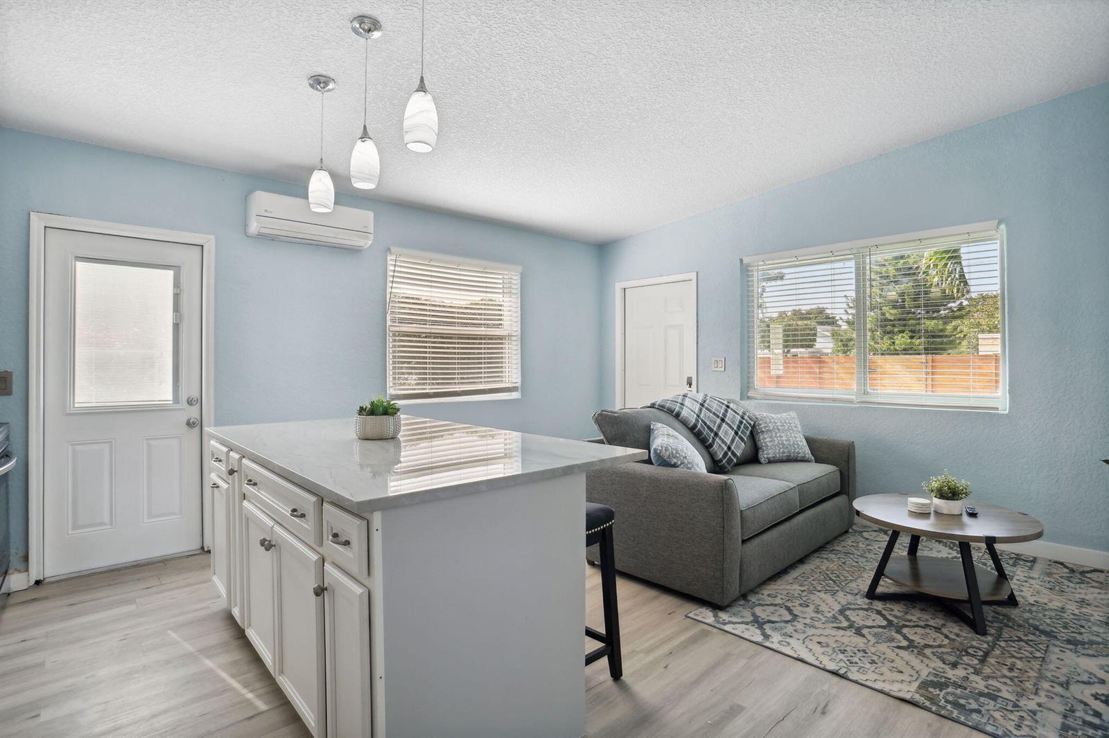 See details / 0 2944 sq. ft. $ 2026-09-25 0 Photo