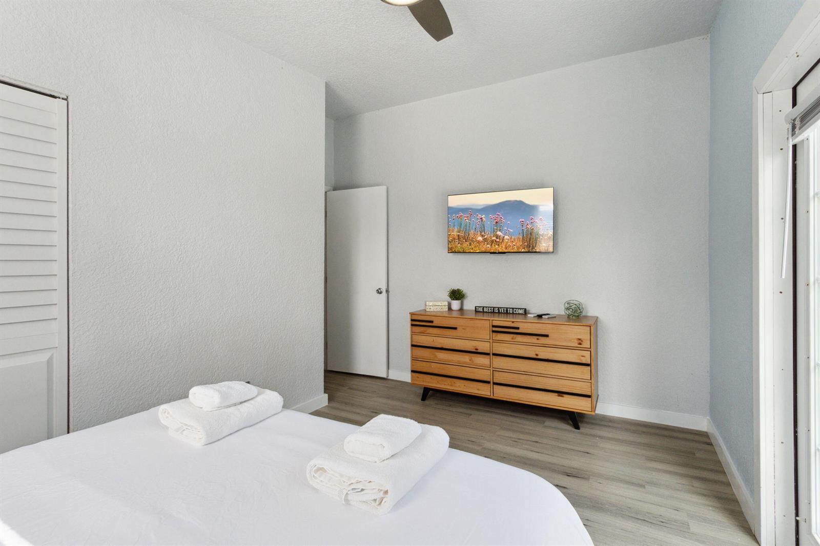 See details / 0 2944 sq. ft. $ 2026-09-25 0 Photo