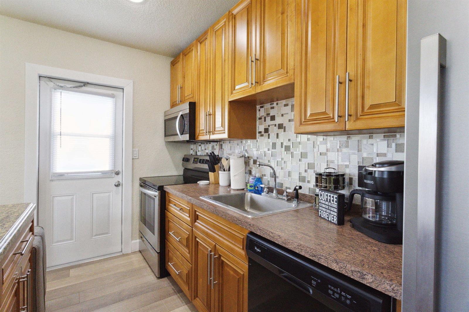 See details / 0 2944 sq. ft. $ 2026-09-25 0 Photo