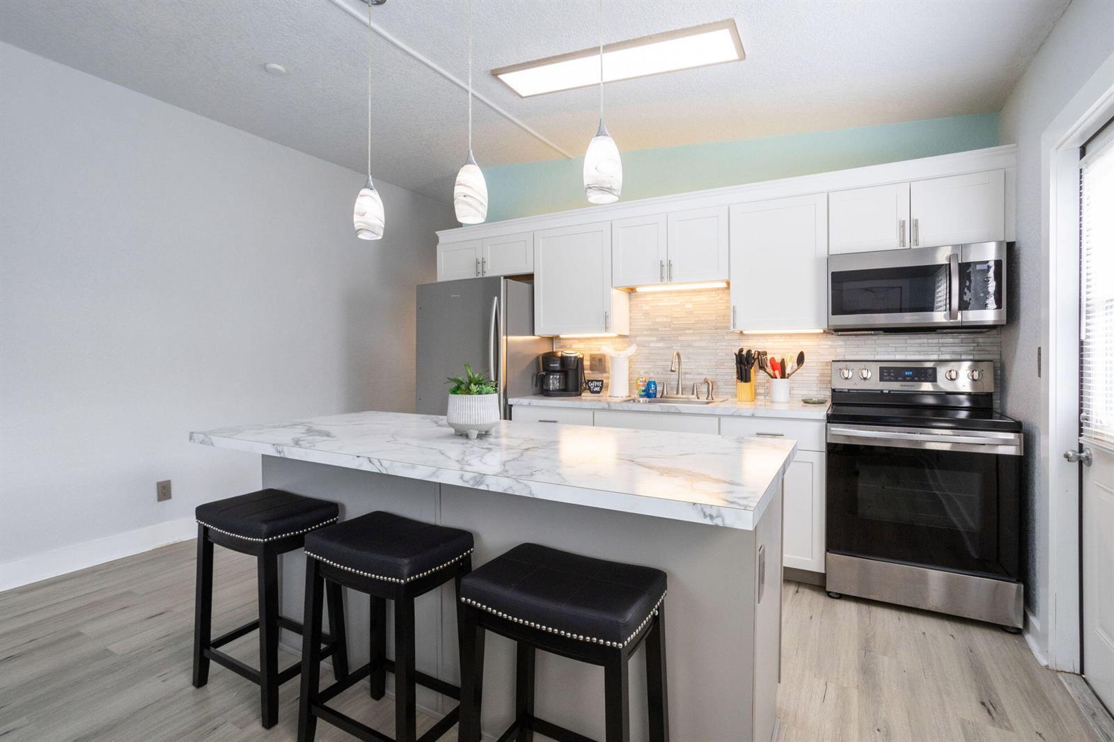 See details / 0 2944 sq. ft. $ 2026-09-25 0 Photo