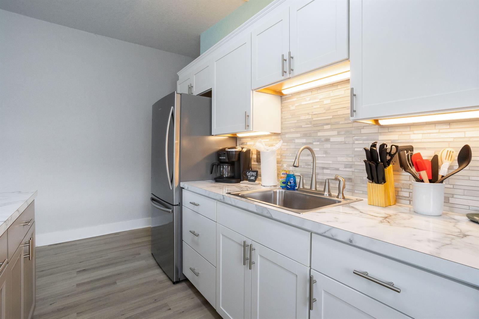 See details / 0 2944 sq. ft. $ 2026-09-25 0 Photo