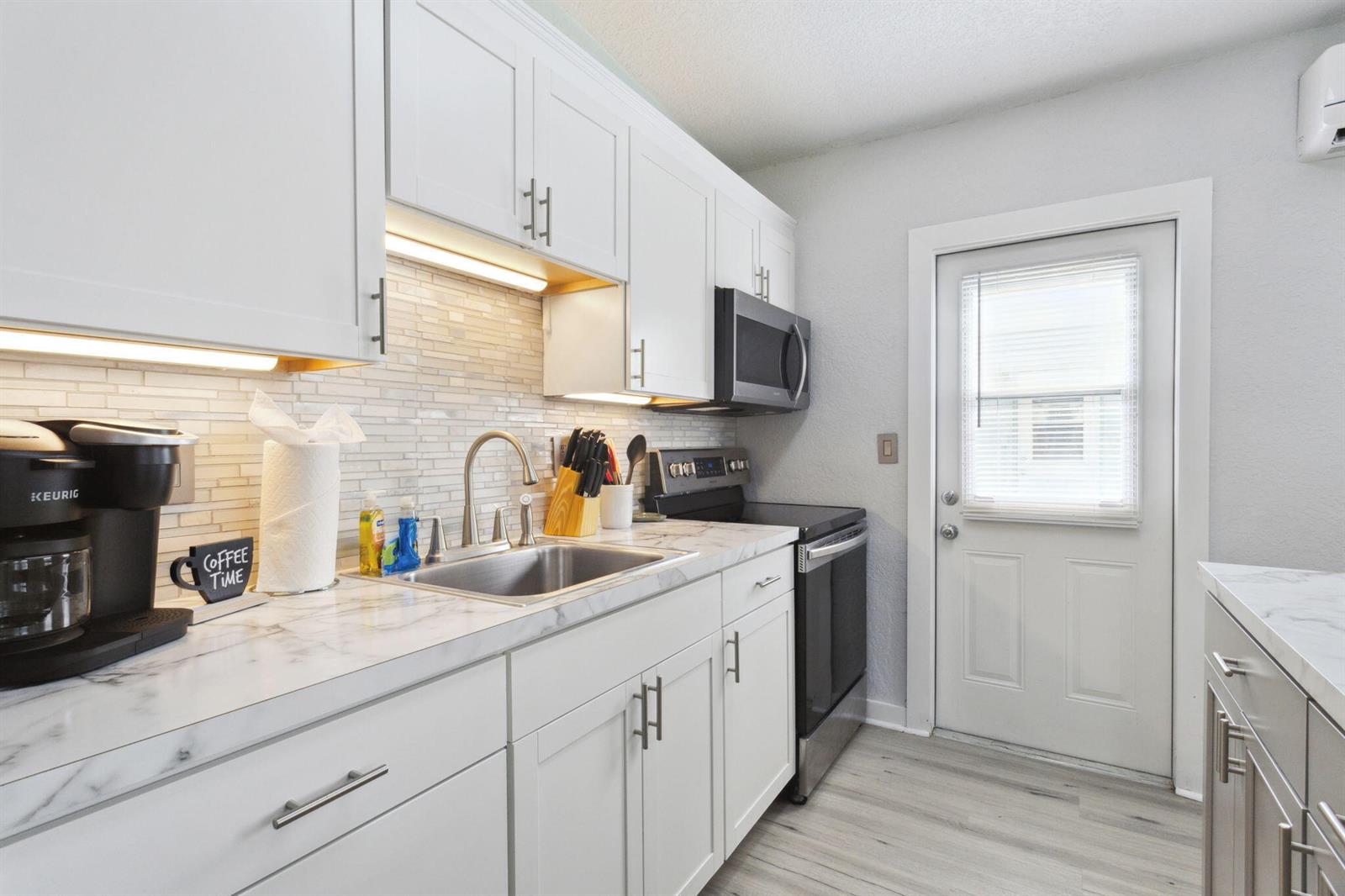 See details / 0 2944 sq. ft. $ 2026-09-25 0 Photo