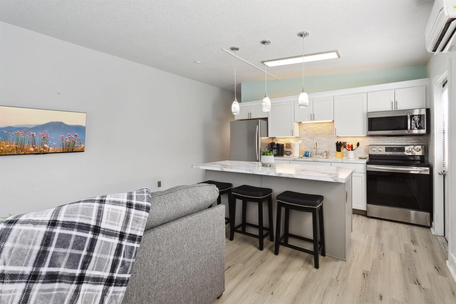 See details / 0 2944 sq. ft. $ 2026-09-25 0 Photo